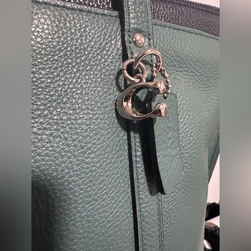 Coach Green Leather shoulder Tote Bag May - Picture 7 of 12